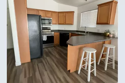 90 E Resaca Dr #C11, Sandy, UT 84070 - Photo 5