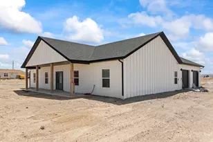 1218 E Highline Rd, Loa, UT 84747 - Photo 9