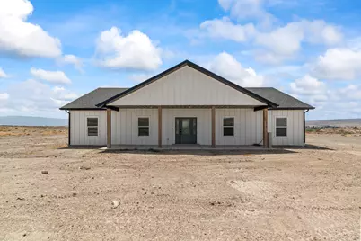 1218 E Highline Rd, Loa, UT 84747 - Photo 1