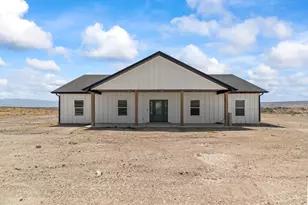 1218 E Highline Rd, Loa, UT 84747 - Photo 1