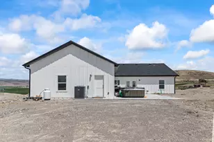 1218 E Highline Rd, Loa, UT 84747 - Photo 37