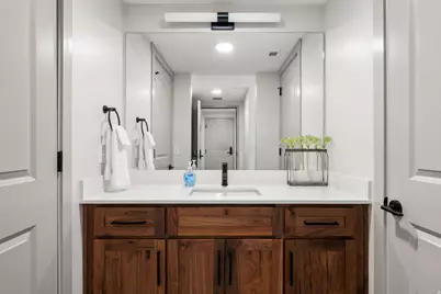 35 E 150 S #E202, Garden City, UT 84028 - Photo 11