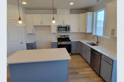 1552 N 1130 W #166, Salem, UT 84653 - Photo 3