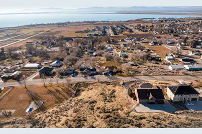 405 S 200 E #4, Willard, UT 84340 - Photo 17