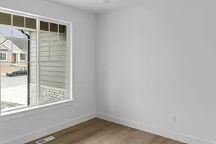 635 S 125 E, Hyde Park, UT 84318 - Photo 9