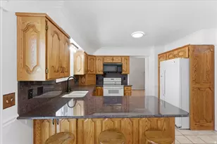 1411 E Vintry Ln, Murray, UT 84121 - Photo 7