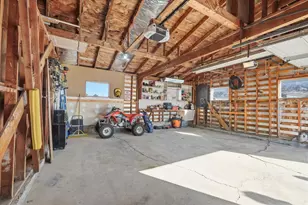 109 E 200 S, Millville, UT 84326 - Photo 23