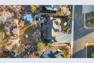 10043 S Stonewall Ct, Sandy, UT 84092 - Photo 47