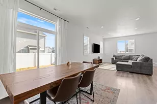 1912 W Parkview Dr, Syracuse, UT 84075 - Photo 9