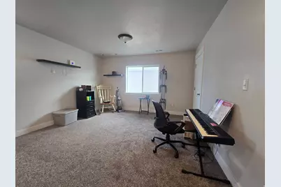 1349 E Reichert St, Eagle Mountain, UT 84005 - Photo 9
