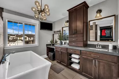 6429 W Maple Valley Cir, West Jordan, UT 84081 - Photo 11