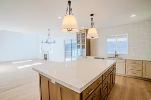 7177 W Moorepark Pl, West Jordan, UT 84081 - Photo 17