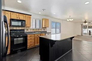 13867 S Mary Loraine Cir W, Herriman, UT 84096 - Photo 5