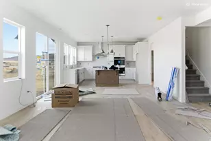 1131 E Blackfeet Dr, Eagle Mountain, UT 84005 - Photo 3