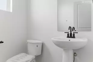 1131 E Blackfeet Dr, Eagle Mountain, UT 84005 - Photo 13