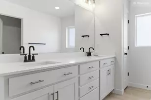 1131 E Blackfeet Dr, Eagle Mountain, UT 84005 - Photo 11