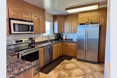 569 E Park Dr, Elk Ridge, UT 84651 - Photo 7