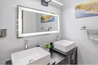 2192 E High Mesa Dr, Sandy, UT 84092 - Photo 17