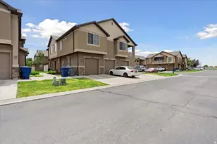 1049 Allington Dr, North Salt Lake, UT 84054 - Photo 25
