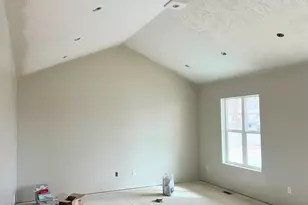 225 E 550 S, Roosevelt, UT 84066 - Photo 3