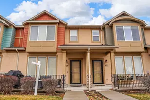 929 N Farmington Crossing, Farmington, UT 84025 - Photo 1