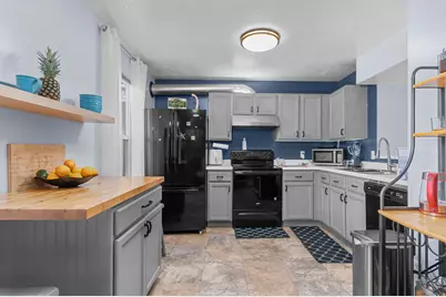 1294 Glengyle Ct, Murray, UT 84123 - Photo 9