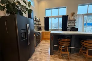 711 E 400 N, Springville, UT 84663 - Photo 5