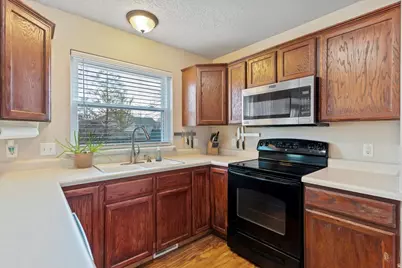 2013 S 1575 W, Syracuse, UT 84075 - Photo 7