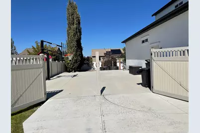 6946 W Ivie Farms Dr S, Herriman, UT 84096 - Photo 11