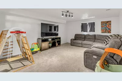 2591 E Creek Rd, Sandy, UT 84093 - Photo 29