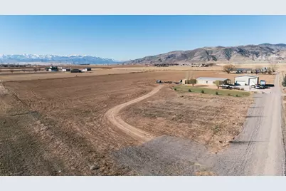 323 W 400 N, Central Valley, UT 84754 - Photo 11