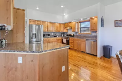 323 W 400 N, Central Valley, UT 84754 - Photo 17