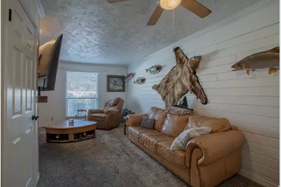 563 N 200 W, Bountiful, UT 84010 - Photo 15