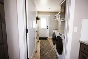 660 N Cambry Dr, Garden City, UT 84028 - Photo 37