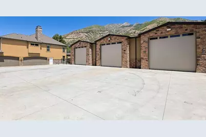 5885 S Tolcate Ln, Holladay, UT 84121 - Photo 5