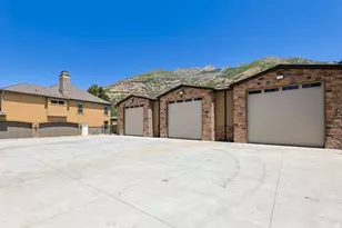 5885 S Tolcate Ln, Holladay, UT 84121 - Photo 5