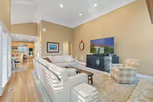 8266 S Crk Holw Cv, Cottonwood Heights, UT 84093 - Photo 27