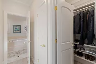 8266 S Crk Holw Cv, Cottonwood Heights, UT 84093 - Photo 33