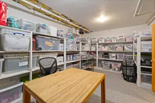 8266 S Crk Holw Cv, Cottonwood Heights, UT 84093 - Photo 67