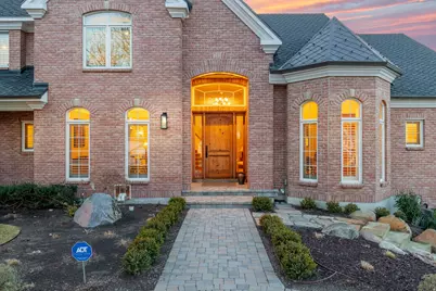 8266 S Creek Hollow Cv, Cottonwood Heights, UT 84093 - Photo 71