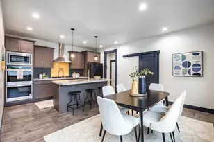 594 E Spruce Glen Rd, Murray, UT 84107 - Photo 3