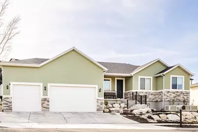 594 E Spruce Glen Rd, Murray, UT 84107 - Photo 1