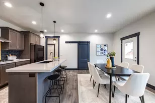 594 E Spruce Glen Rd, Murray, UT 84107 - Photo 3