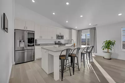 340 S Amber Dr, Grantsville, UT 84029 - Photo 3