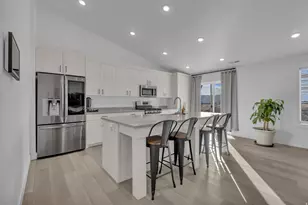 340 S Amber Dr, Grantsville, UT 84029 - Photo 3