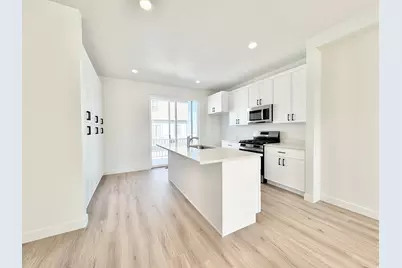 1650 N Main St, Layton, UT 84041 - Photo 9