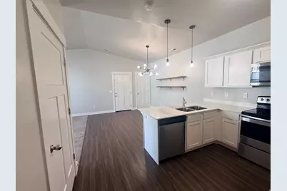 1834 W Newcastle Ln #302, Saratoga Springs, UT 84045 - Photo 3