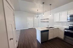 1834 W Newcastle Ln, Saratoga Springs, UT 84045 - Photo 3