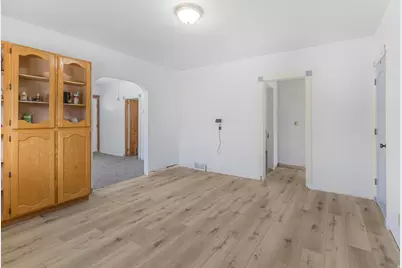 206 E 100 N, Clearfield, UT 84015 - Photo 9