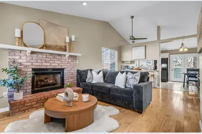 6993 S 1620 E, Cottonwood Heights, UT 84121 - Photo 3